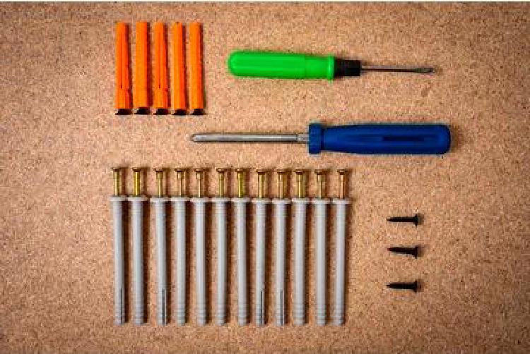 Долото и струны: Освоение мастерства изготовления деревянных инструментов